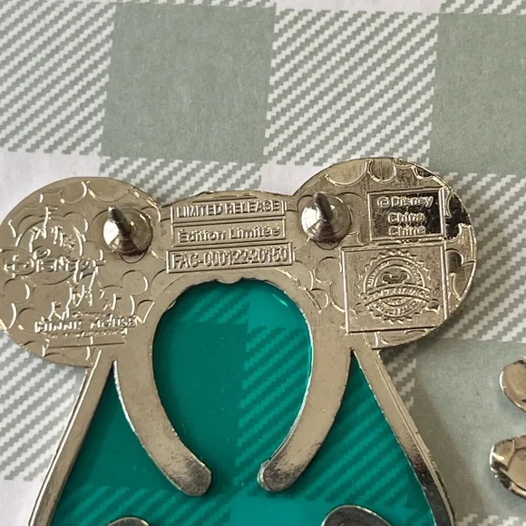 Disney Minnie Mouse Main Attractions Haunted Mansion Pin Set - Picture 6 of 8